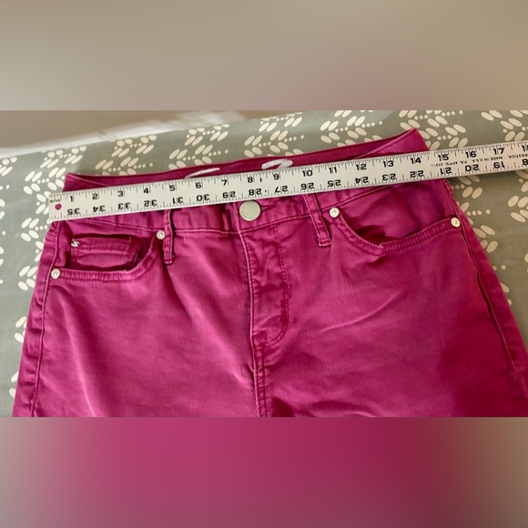 Lot Of 3 Women's  Seven7 Shorts Size 4 White, Pink And Blue Stretch 5 Pockets - Picture 15 of 16